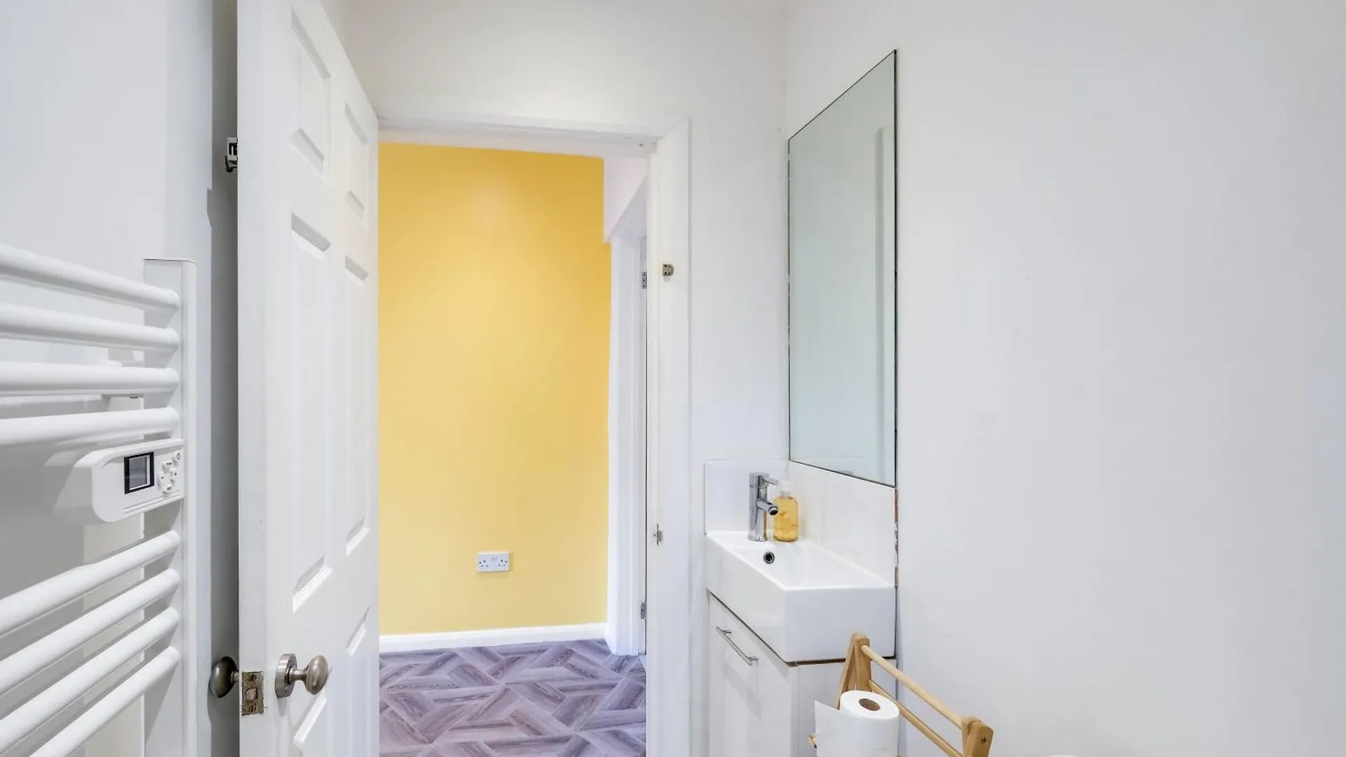 Kings House Apartment Hayes, West London Apt A Northolt   Northolt (Greater London)